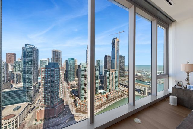 363 E Wacker Drive 2802, Chicago, IL 60601