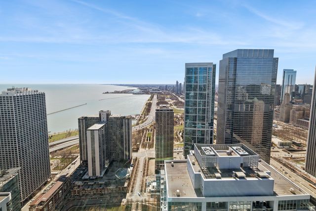 363 E Wacker Drive 2802, Chicago, IL 60601