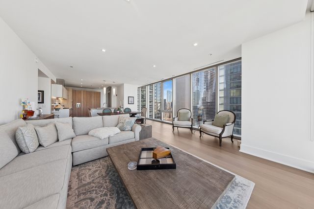 363 E Wacker Drive 2802, Chicago, IL 60601