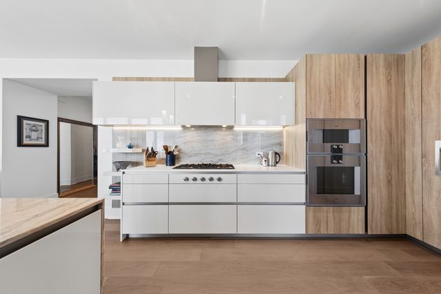 363 E Wacker Drive 2802, Chicago, IL 60601