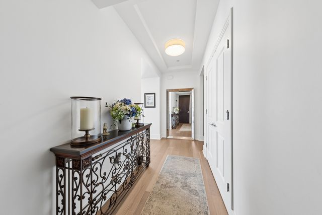 363 E Wacker Drive 2802, Chicago, IL 60601