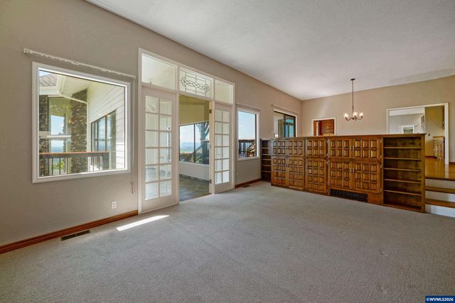 3794 East Nanitch Cir S, Salem, OR 97306