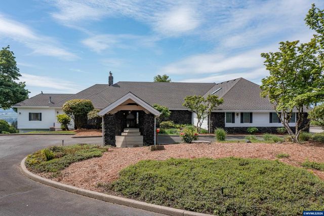 3794 East Nanitch Cir S, Salem, OR 97306