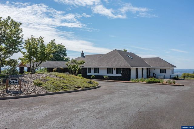 3794 East Nanitch Cir S, Salem, OR 97306