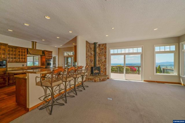 3794 East Nanitch Cir S, Salem, OR 97306