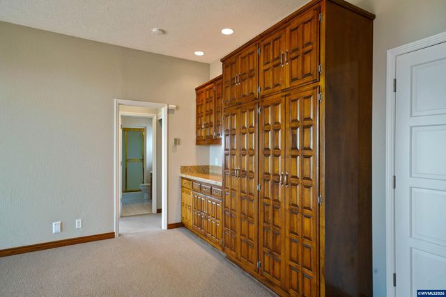 3794 East Nanitch Cir S, Salem, OR 97306