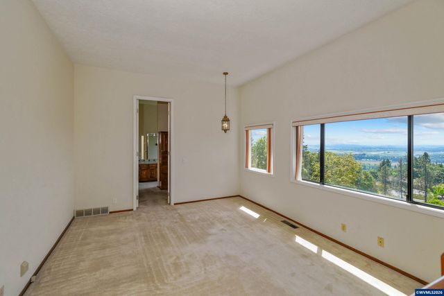 3794 East Nanitch Cir S, Salem, OR 97306