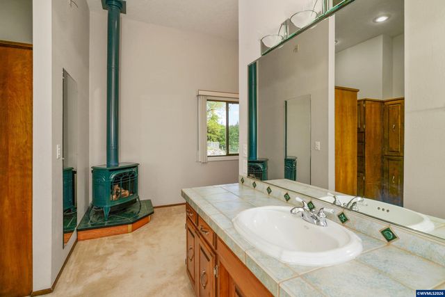 3794 East Nanitch Cir S, Salem, OR 97306