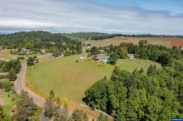 3794 East Nanitch Cir S, Salem, OR 97306