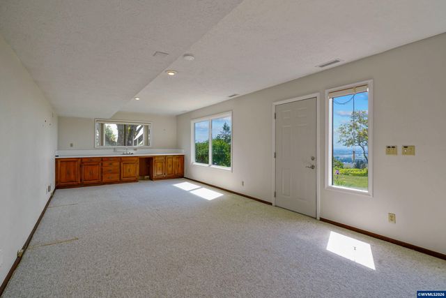 3794 East Nanitch Cir S, Salem, OR 97306