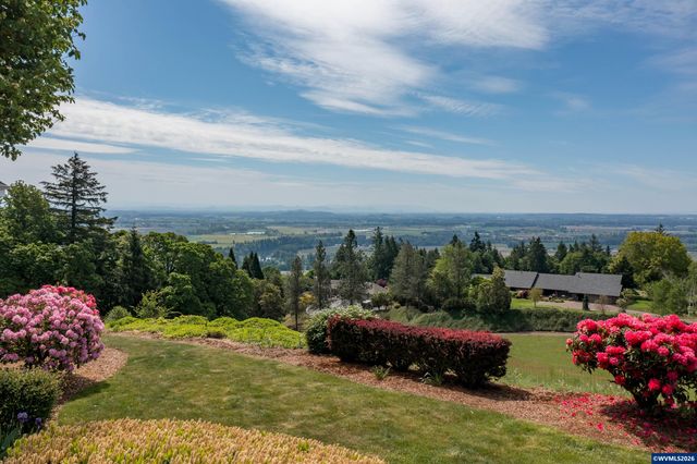 3794 East Nanitch Cir S, Salem, OR 97306