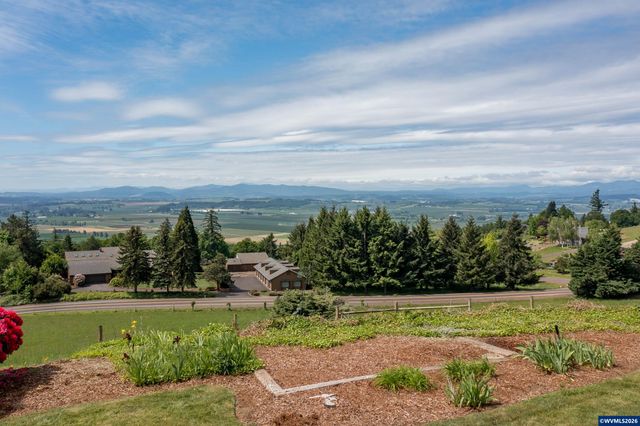 3794 East Nanitch Cir S, Salem, OR 97306