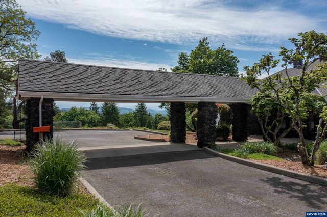 3794 East Nanitch Cir S, Salem, OR 97306