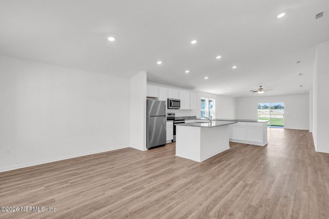 3242 MISSION OAK Place, Green Cove Springs, FL 32043