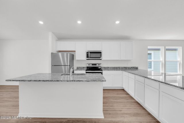 3242 MISSION OAK Place, Green Cove Springs, FL 32043