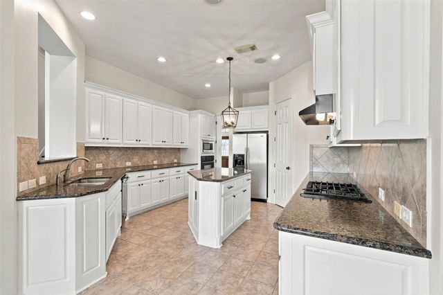 1906 Lake Grayson Drive, Katy, TX 77494