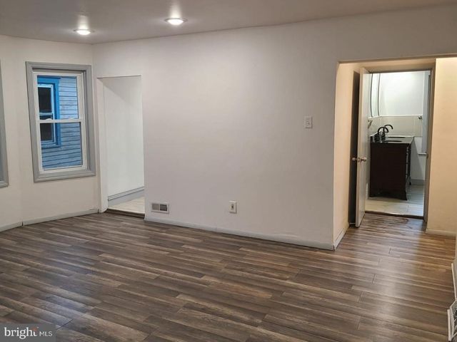 33 HIGH ST, Woodbury, NJ 08096