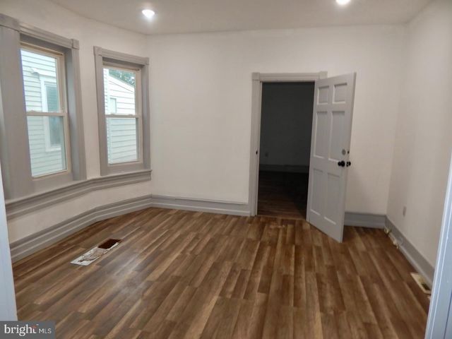 33 HIGH ST, Woodbury, NJ 08096