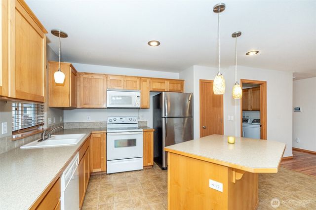 241 Parkside Loop, Napavine, WA 98565