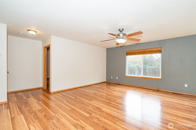 241 Parkside Loop, Napavine, WA 98565