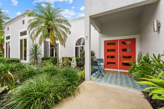 7 Worth Court, Sewalls Point, FL 34996