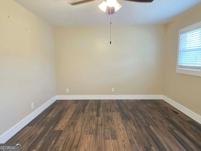 75 Mathis Lake Road, Thomaston, GA 30286