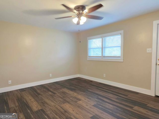 75 Mathis Lake Road, Thomaston, GA 30286