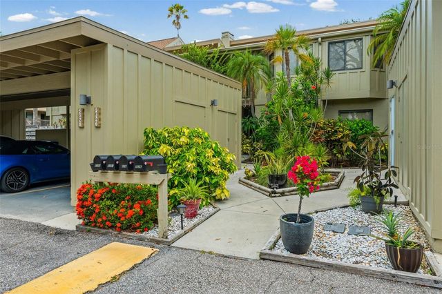 5326 LAKE ARROWHEAD TRAIL 7, Sarasota, FL 34231