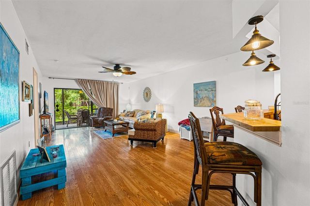 5326 LAKE ARROWHEAD TRAIL 7, Sarasota, FL 34231