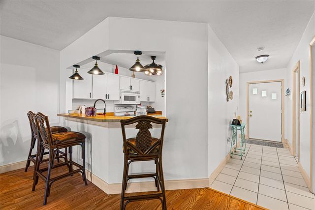 5326 LAKE ARROWHEAD TRAIL 7, Sarasota, FL 34231