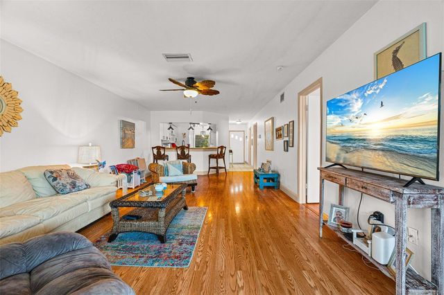 5326 LAKE ARROWHEAD TRAIL 7, Sarasota, FL 34231