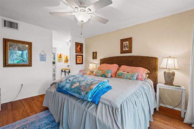5326 LAKE ARROWHEAD TRAIL 7, Sarasota, FL 34231
