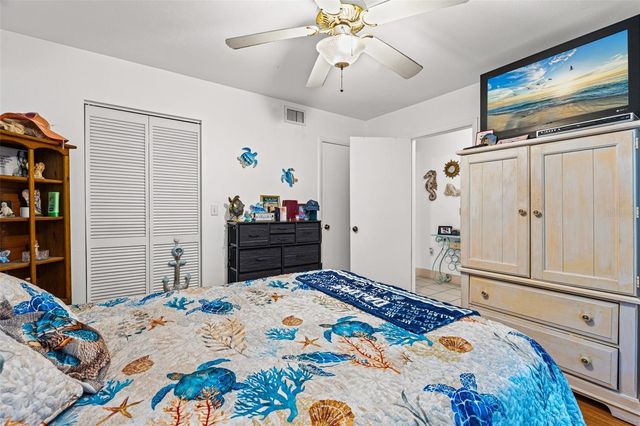 5326 LAKE ARROWHEAD TRAIL 7, Sarasota, FL 34231