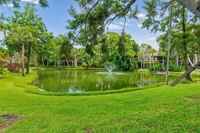 5326 LAKE ARROWHEAD TRAIL 7, Sarasota, FL 34231