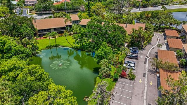 5326 LAKE ARROWHEAD TRAIL 7, Sarasota, FL 34231