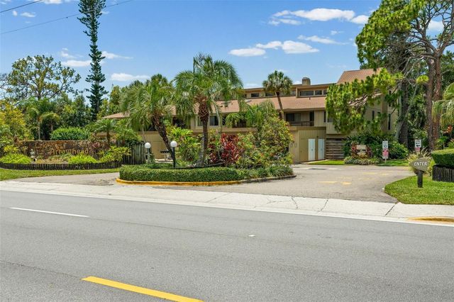 5326 LAKE ARROWHEAD TRAIL 7, Sarasota, FL 34231