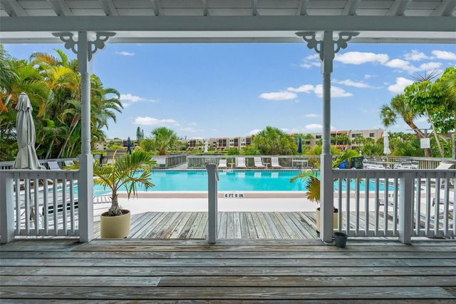 5326 LAKE ARROWHEAD TRAIL 7, Sarasota, FL 34231