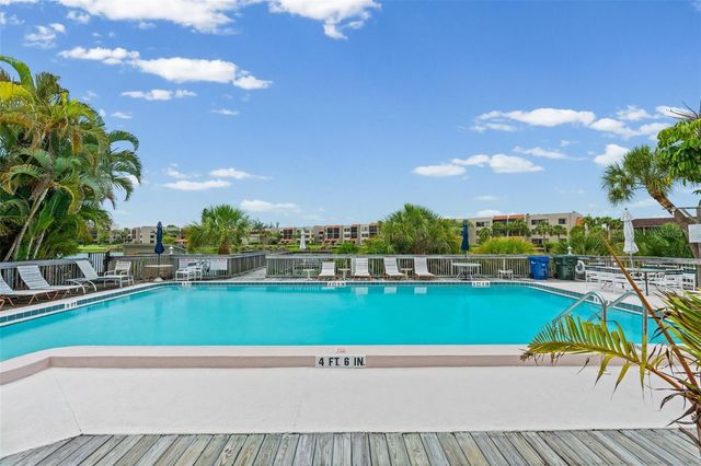 5326 LAKE ARROWHEAD TRAIL 7, Sarasota, FL 34231