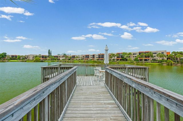 5326 LAKE ARROWHEAD TRAIL 7, Sarasota, FL 34231