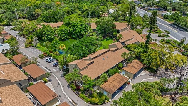 5326 LAKE ARROWHEAD TRAIL 7, Sarasota, FL 34231