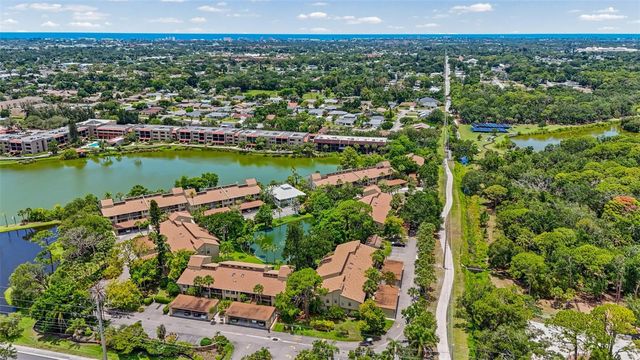 5326 LAKE ARROWHEAD TRAIL 7, Sarasota, FL 34231