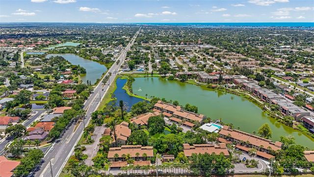 5326 LAKE ARROWHEAD TRAIL 7, Sarasota, FL 34231