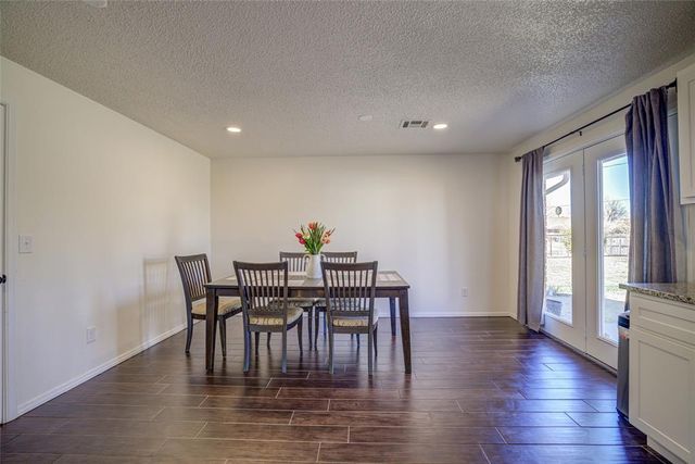 133 SW 14th Street, Moore, OK 73160