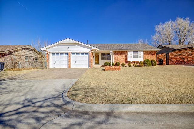 133 SW 14th Street, Moore, OK 73160