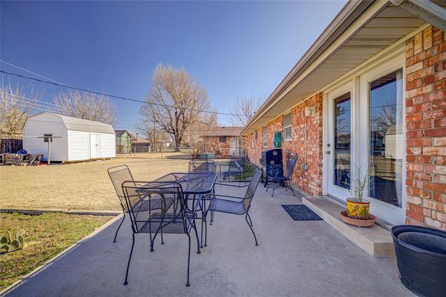 133 SW 14th Street, Moore, OK 73160