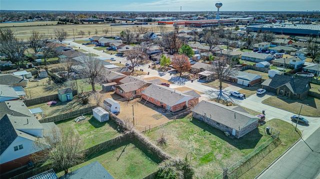 133 SW 14th Street, Moore, OK 73160