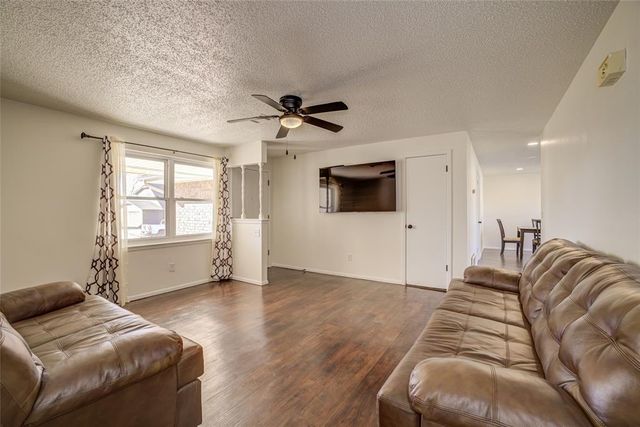 133 SW 14th Street, Moore, OK 73160