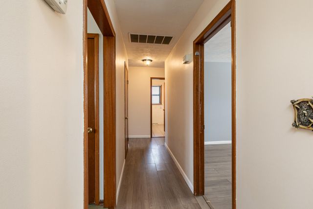 8249 W Spruce Lane, Springfield, MO 65802