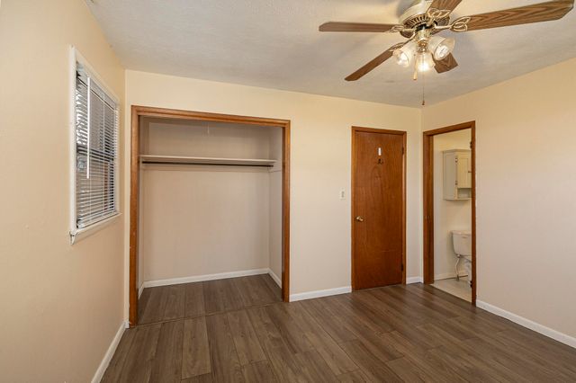 8249 W Spruce Lane, Springfield, MO 65802