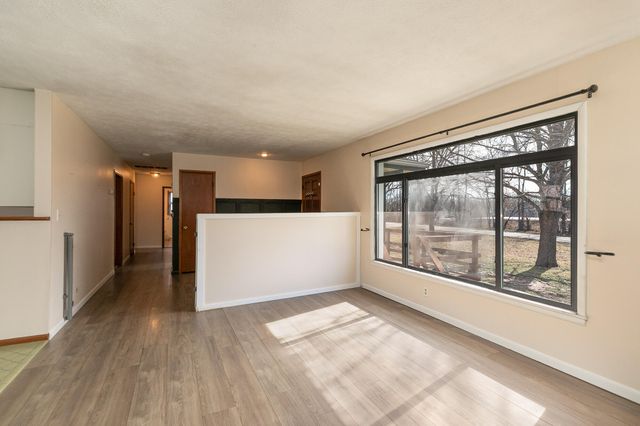 8249 W Spruce Lane, Springfield, MO 65802